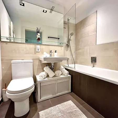 Apartment Balkon Und Eleganz *